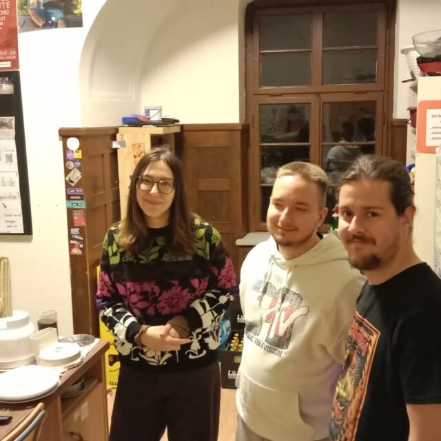 Heute gab's Rösti von Gabriel mit selbstgemachten Zaziki und Salat. Köstlich!